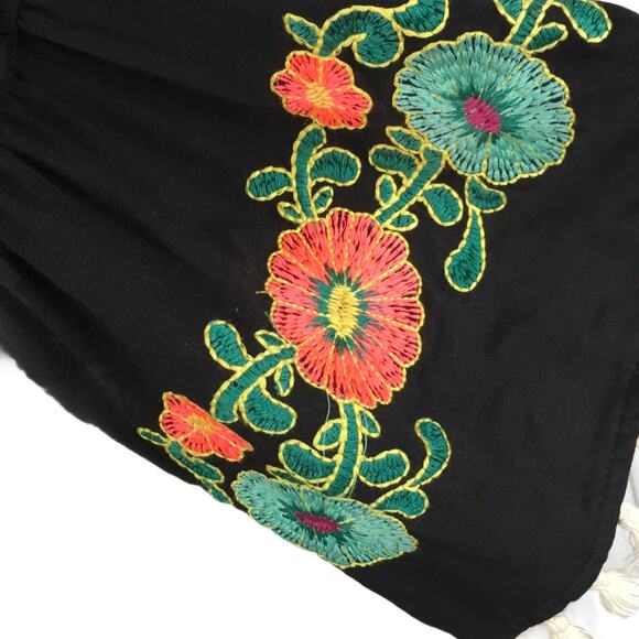 Umgee Top Floral Embroidered Tassel Bohemian Off Shoulder Bell Sleeve Blouse M‎ - Picture 10 of 10